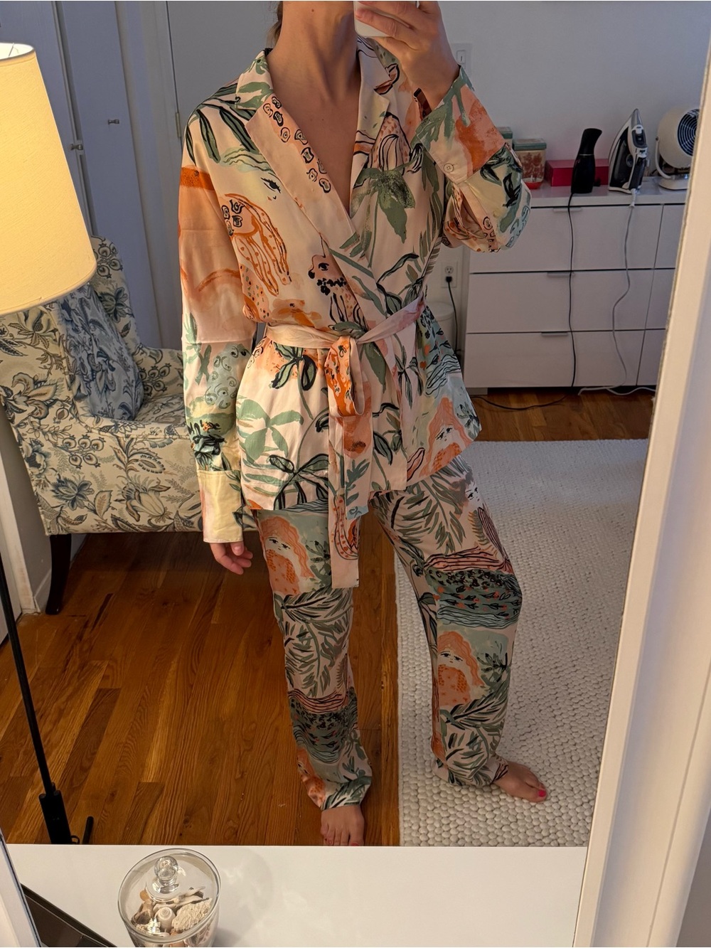 Wilfred/Aritzia Satin Blazer